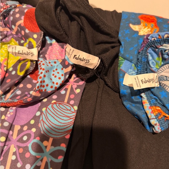 Colorful Patterned Leggings Set - Picture 2 of 2